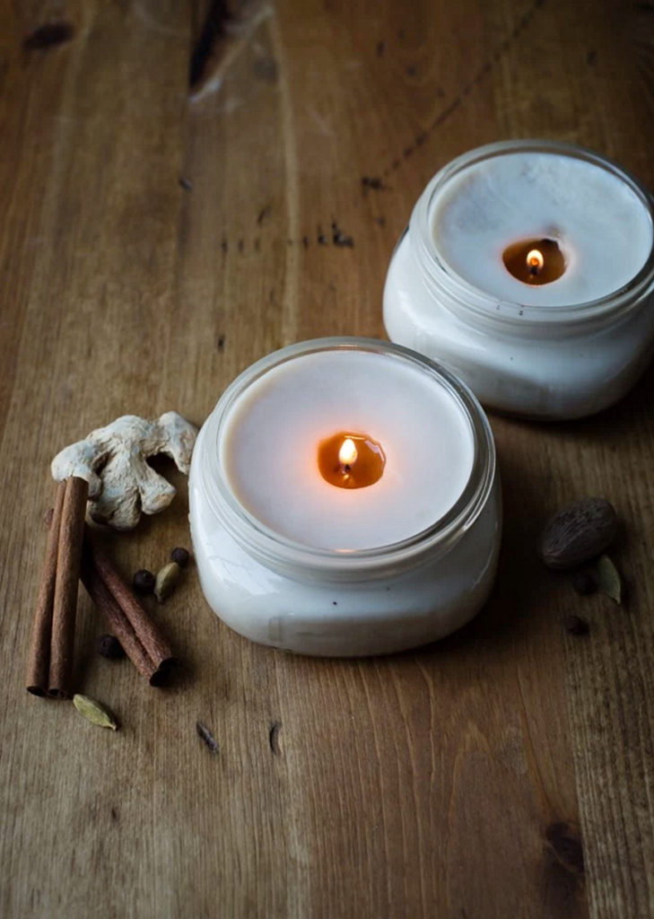 10 Ways To Make Your Home Smell Like Christmas - Curbly